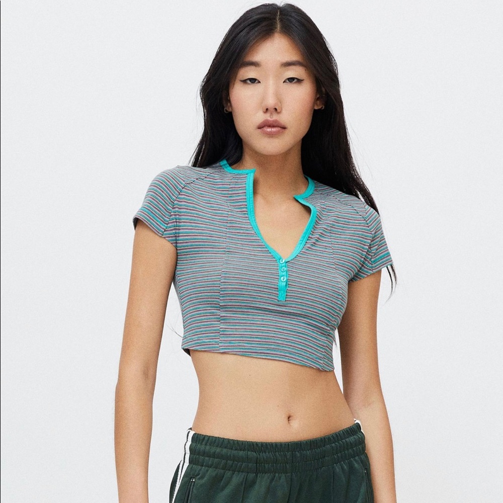 NWOT Urban Outfitters Felix Cropped Henley Tee